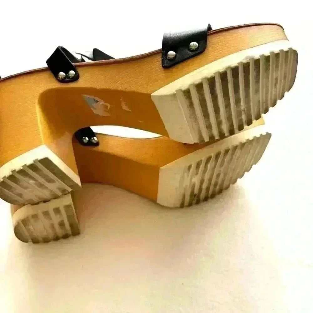 Madden Girl Black/Tan Retro “70’s”Studded Platform Chunky Block Heels size 9